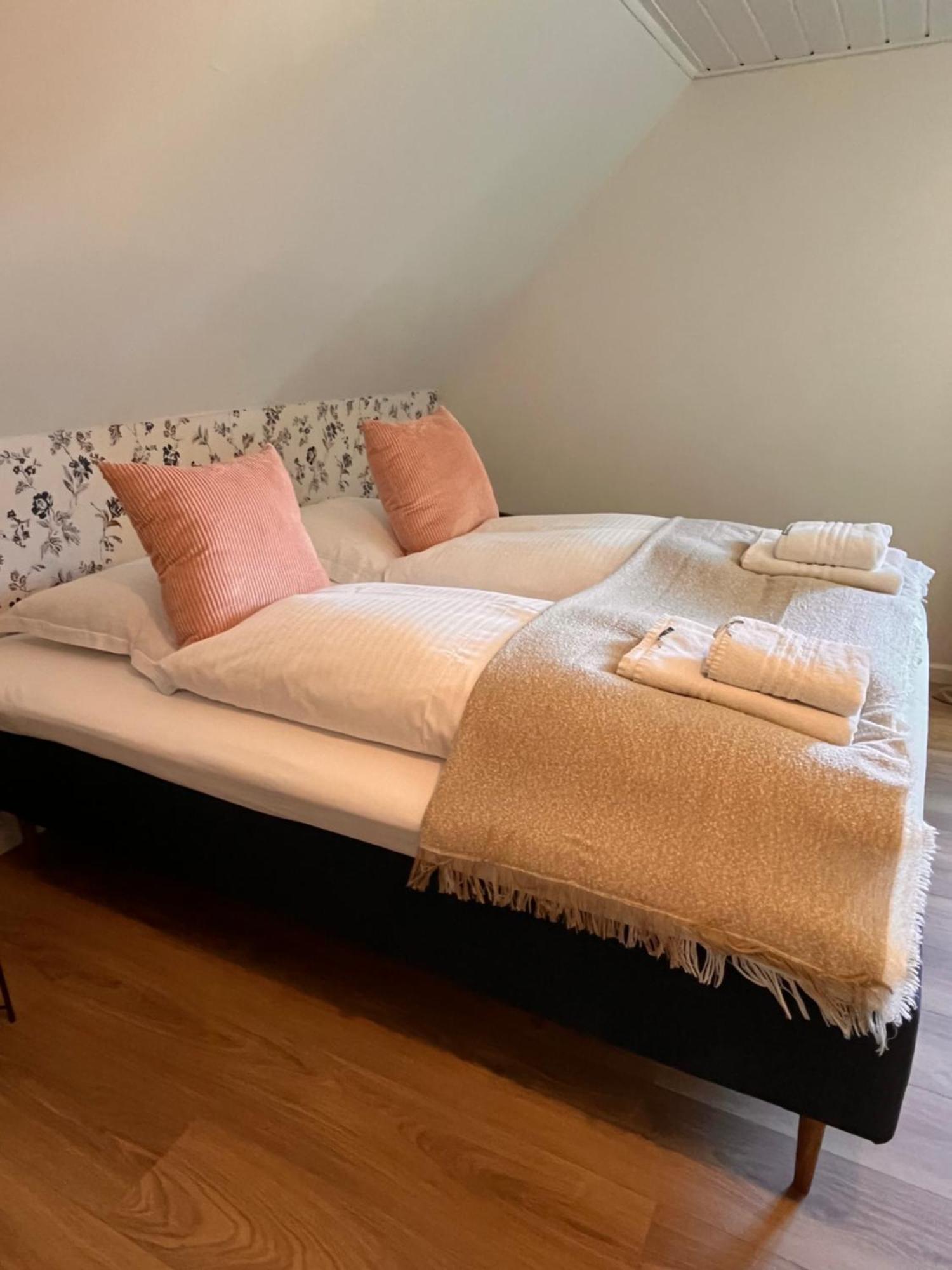 Jonas Hus - Munkgaard Bed & Breakfast Store Heddinge Екстериор снимка